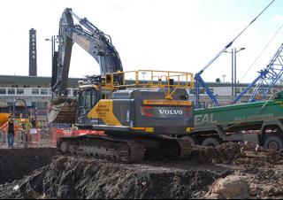Bageri gusjeničari Volvo EC380EL