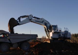 Bageri gusjeničari Liebherr R 9150 B 