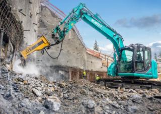 Bageri gusjeničari Kobelco SK 140 SRLC 3