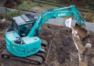 Bageri gusjeničari Kobelco SK 75 SR 3