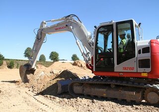 Bageri gusjeničari Takeuchi TB 2150