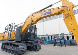 Bageri gusjeničari XCMG XE180F