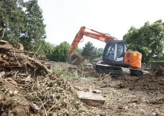 Bageri gusjeničari Hitachi ZX 135 US-3