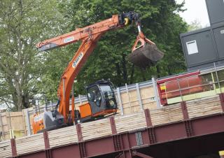 Bageri gusjeničari Hitachi ZX 225 USLC-3