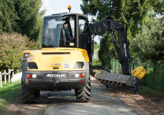 Bageri na kotačima Mecalac 12 MTX