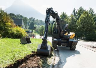 Bageri na kotačima Mecalac 12MTX