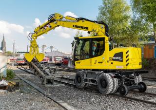 Bageri na kotačima Liebherr A 922 Rail Litronic