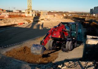 Bageri na kotačima Yanmar B95W Zirkular 