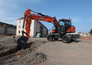 Bageri na kotačima Doosan DX140W-5