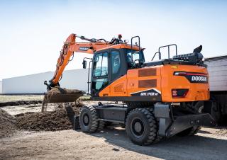 Bageri na kotačima Doosan DX140W-7