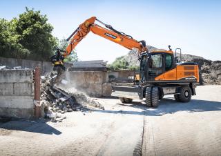 Bageri na kotačima Doosan DX160W-7
