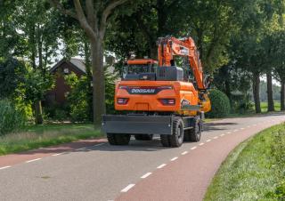 Bageri na kotačima Doosan DX165WR-7