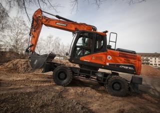 Bageri na kotačima Doosan DX210W-5
