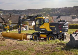 Bageri na kotačima Volvo EW220E