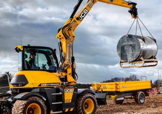 Bageri na kotačima JCB Hydradig 110W
