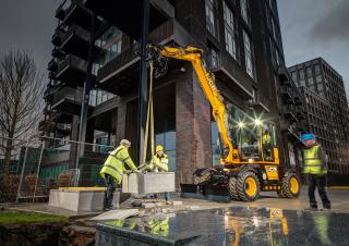 Bageri na kotačima JCB Hydradig 110W