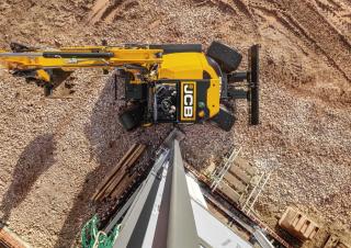 Bageri na kotačima JCB Hydradig 110W