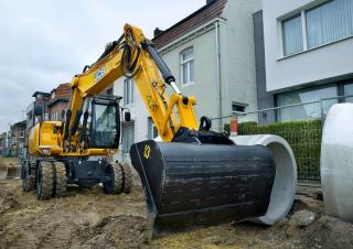 Bageri na kotačima JCB JS145W