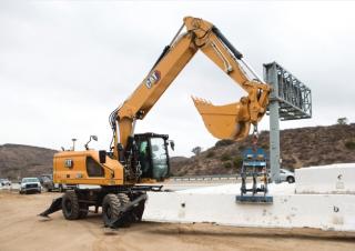 Bageri na kotačima Caterpillar M322