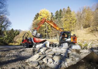 Bageri na kotačima Hitachi ZX145W-6