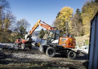 Bageri na kotačima Hitachi ZX145W-6