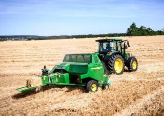 Samohodne kosilice za travnjake i vrtni traktori John Deere S160 