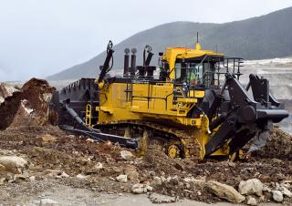 Buldožeri Komatsu D375A-8E0