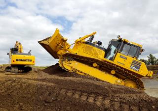 Buldožeri Komatsu D65PXi-18E0