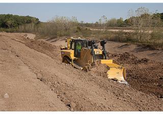 Buldožeri Caterpillar D8T