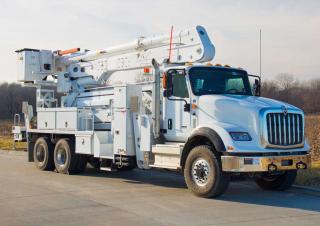 Zglobna podizna platforma Dizala sa zglobnom granom montirana na prikolicu Altec AA50-E80