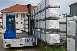 Viličari s bočnim utovarom Dizelski bočni utovarivači Baumann QC 40/14