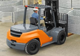 Dizelski viljuškari Toyota 40-8 FD 40N 