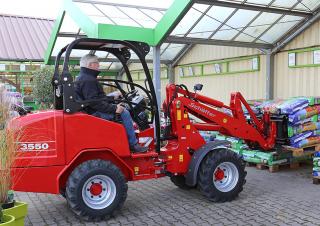 Dvorišni utovarivač Schäffer 3550