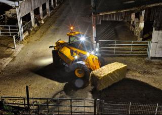 Dvorišni utovarivač JCB 542-70 AGRI