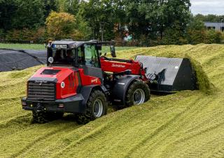 Dvorišni utovarivač Schäffer 9640 T-3 