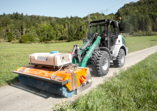 Dvorišni utovarivač Kramer KL38.5L