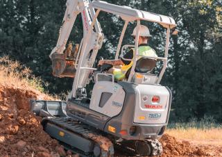 Električni rovokopač gusjeničar Takeuchi TB 20 e