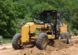 Grejderi Caterpillar 120