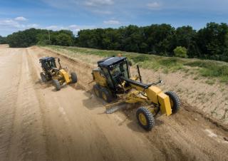 Grejderi Caterpillar 120