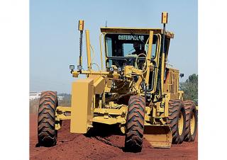 Grejderi Caterpillar 120K2