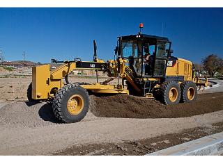 Grejderi Caterpillar 140