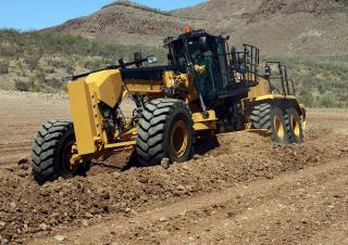 Grejderi Caterpillar 16M3
