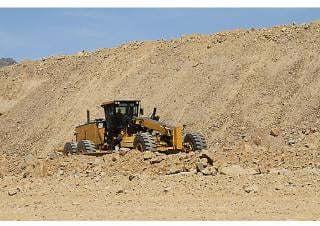 Grejderi Caterpillar 24M