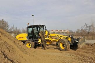 Grejderi New Holland F 156.7 A
