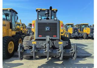 Grejderi XCMG GR180 