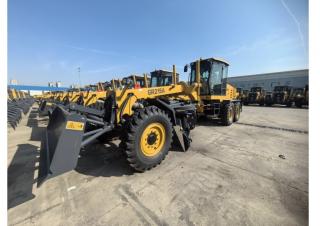 Grejderi XCMG GR215A