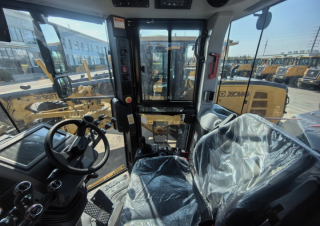 Grejderi XCMG GR2405T