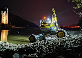 Hodajući bageri Menzi M525