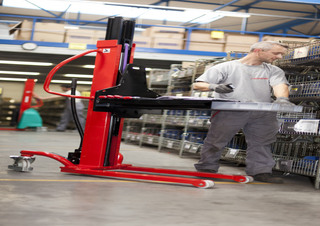Paletni viličari Hodajući viličar Manitou Kleos HM 500 D18