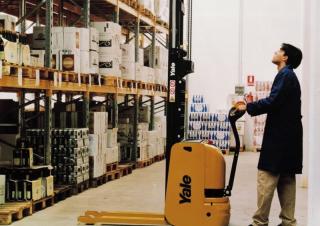 Paletni viličari Hodajući viličar Yale MS16IL